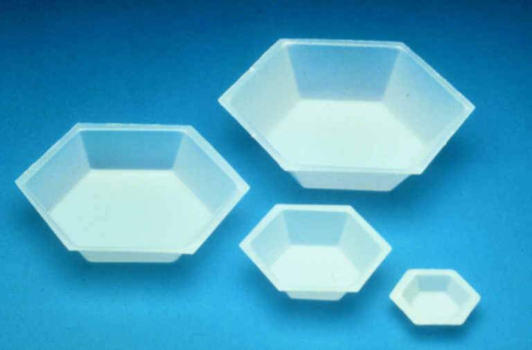 Hexagonal Weighing Dishes SMALL 2 1/2 X 2 INCH (SN:80053)